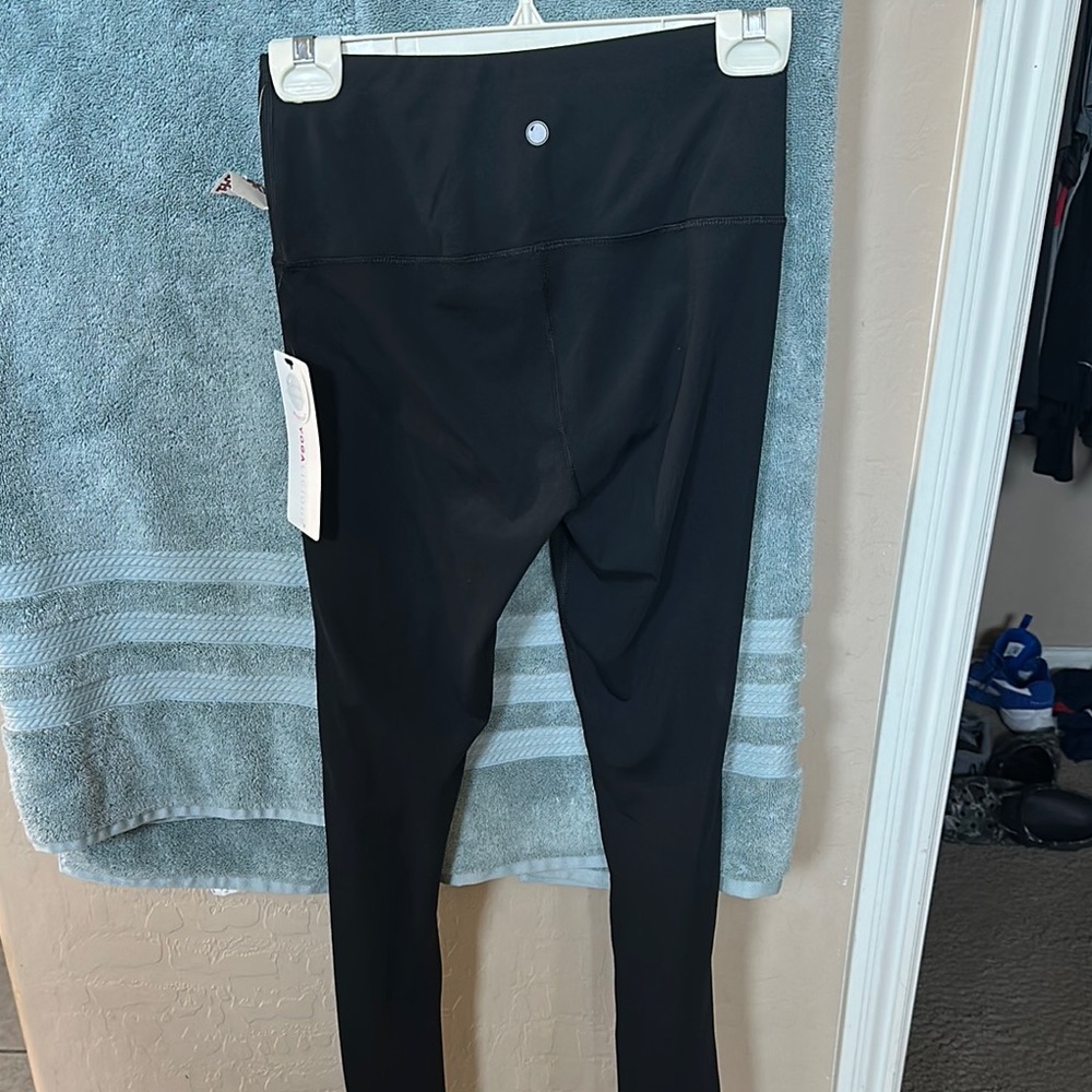 Black Leggings with Classic Silhouette